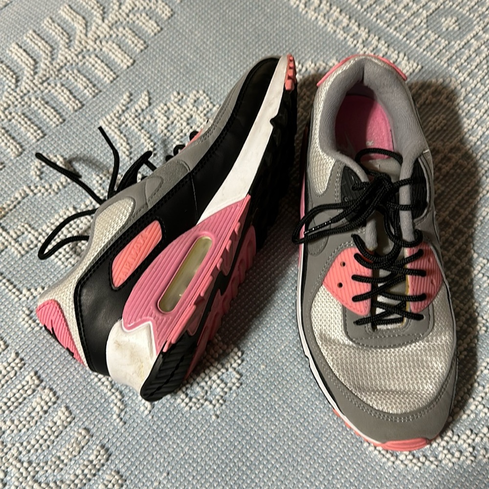 Nike Air MAX